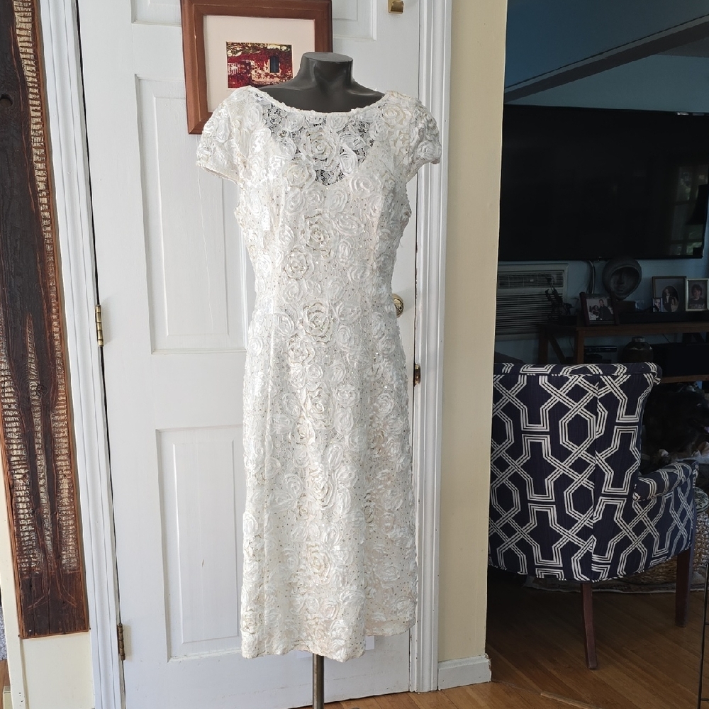 Alex Evenings Size 10 White Dress Gold Sequin w/ V Back Wedding Dress Perhaps